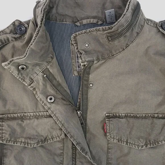 Levi's Olive Green Distressed Utility Rain Jacket EUC - Picture 3 of 10